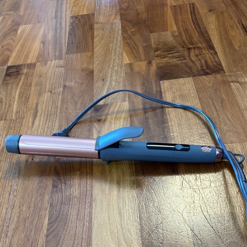 Rose Gold and Gray Ceramic Barrel Hair Curling Iron